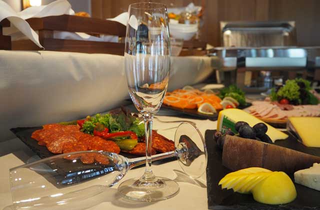 Goldener-Hahn-Sonntagsbrunch